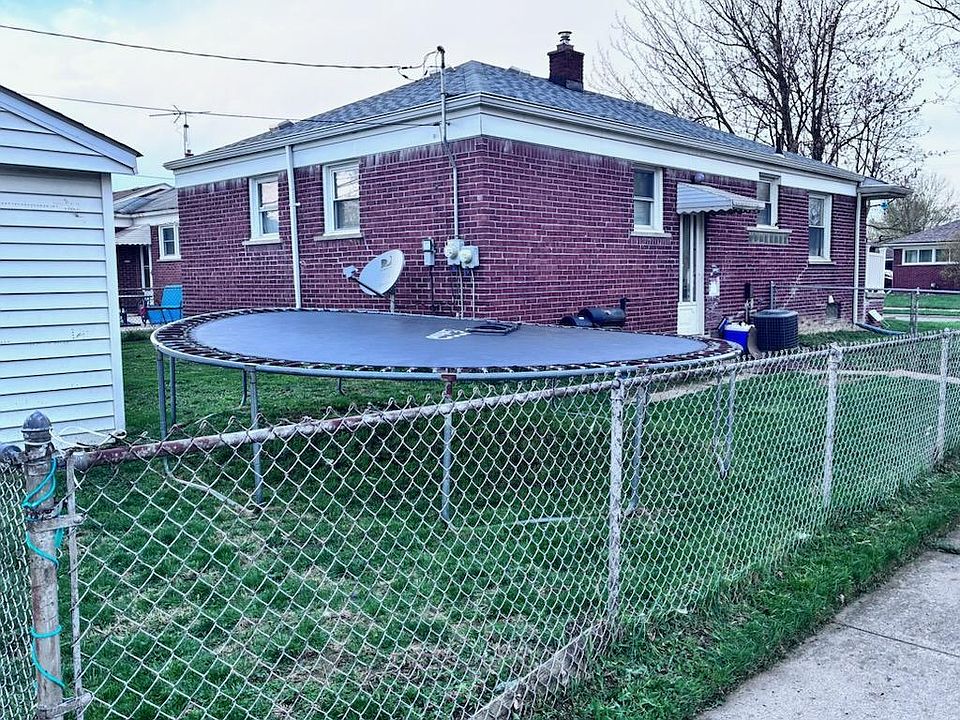 2nd image of 20320 Gaukler St