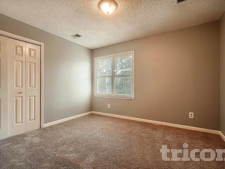 150 Tanglewood Dr — Photo 8