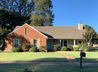 5168 Tarrytown Dr, Memphis, TN 38117