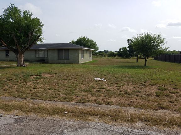 4th image of 303 E Gloria Ave