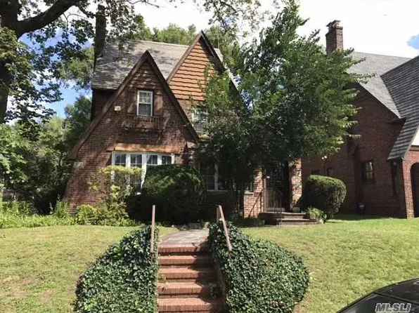 84-01 Kent Street image 1 of 6