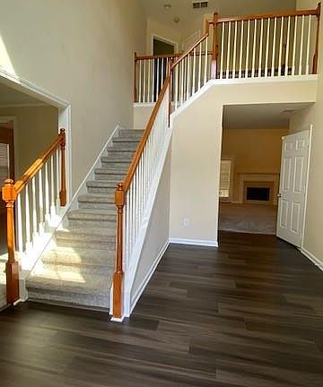 2nd image of 1445 Highland Oaks Way