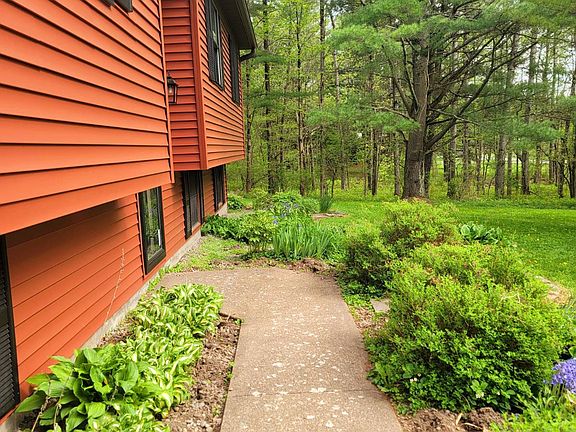 3rd image of 66 Valley View Dr