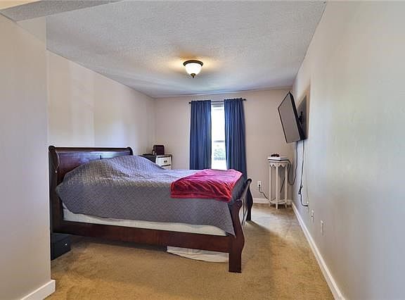 5th image of 2306 Oak St