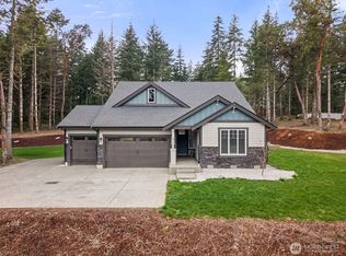 812 Tiedeman Rd NW, Lakebay, WA 98349