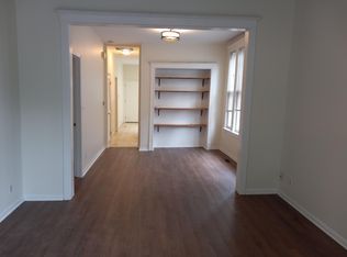 2218 W Barry Ave, Chicago, IL 60618