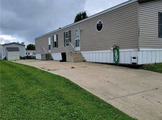 10900 Leader Rd, Chardon, OH 44024