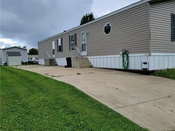 10900 Leader Rd, Chardon, OH 44024