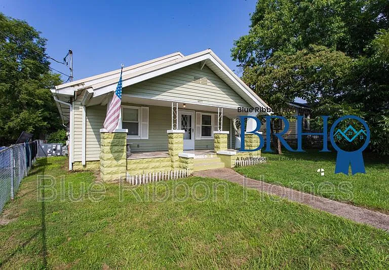 605 Victory St — Photo 3