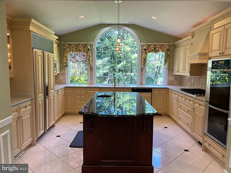 10220 Cedar Pond Dr — Photo 12
