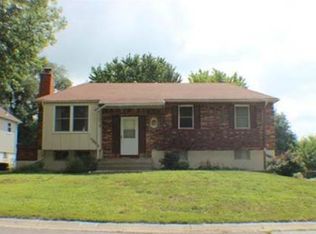 12809 S Raintree Dr, Olathe, KS 66062