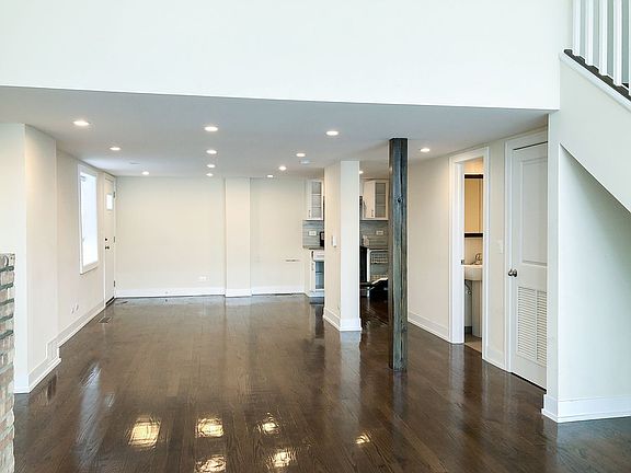 3rd image of 1214 W Wrightwood Ave #1