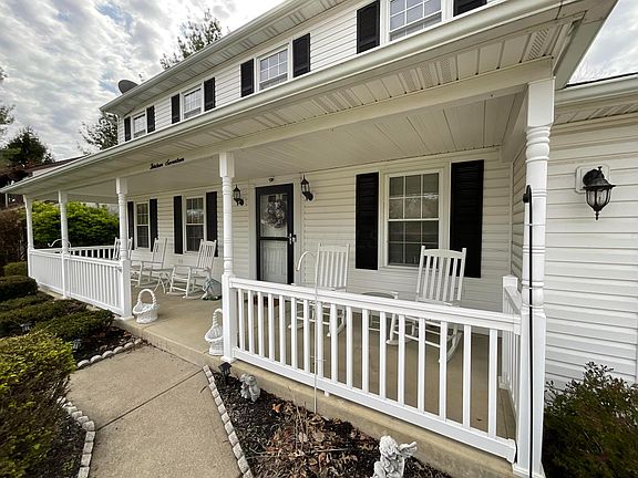 3rd image of 1317 Hanson St