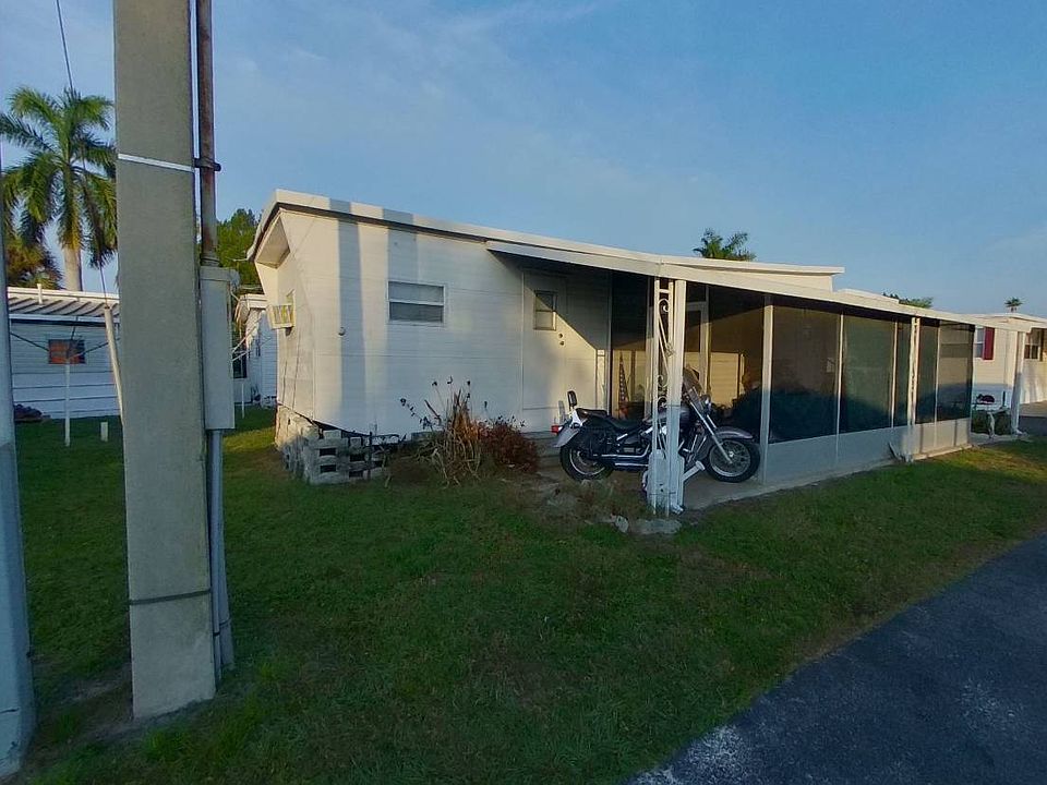 1st image of 2701 34th St N #203