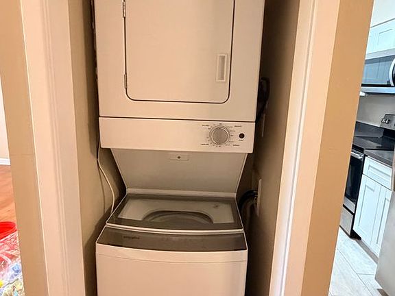 5th image of 1911 California St APT 6