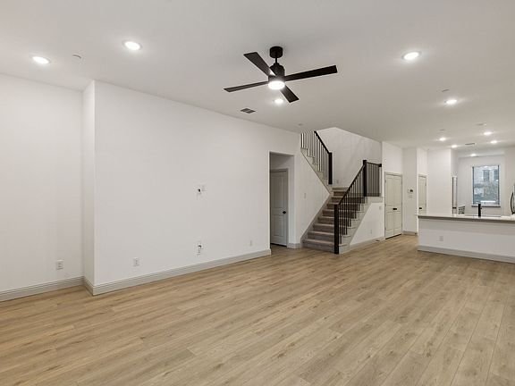 3rd image of 7108 Buchanan Dr
