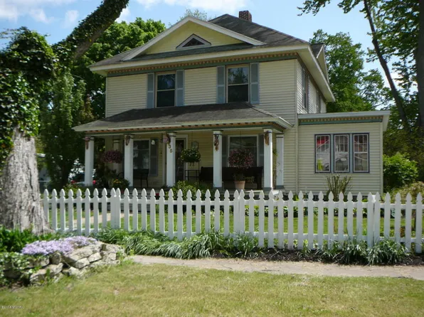 435 W Chicago St, Bronson, MI 49028