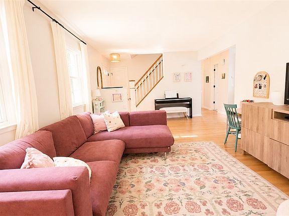 4th image of 64 Brookdale Rd