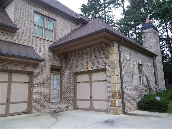 2nd image of 3690 Milton Park Dr