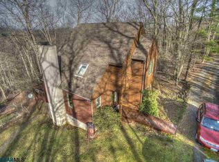 205 Chestnut Oak Ln, Charlottesville, VA 22903