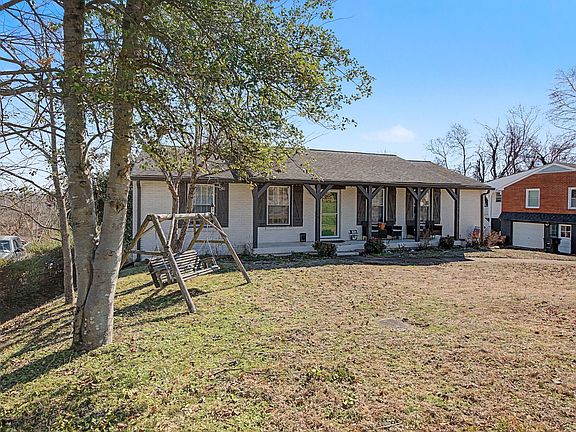 4th image of 835 Rose Park Dr