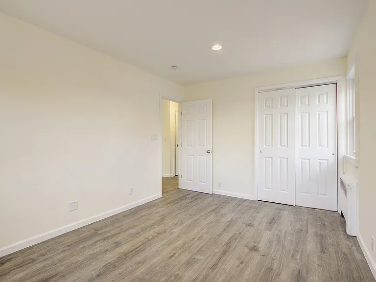 670 W Broadway #2 — Photo 9
