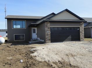 919 Freedom Ave, Wabasha, MN 55981