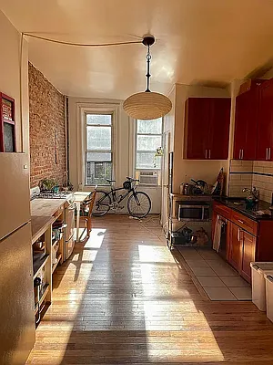 Rented by Outlive | media 14