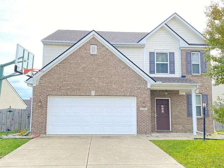 5221 Bombay Dr — Photo 1