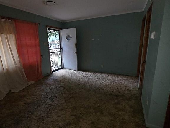 4th image of 5350 Lochinvar Rd