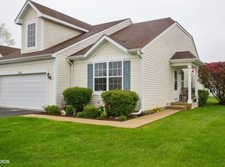 343 Cobblestone Cir #343, Harvard, IL 60033