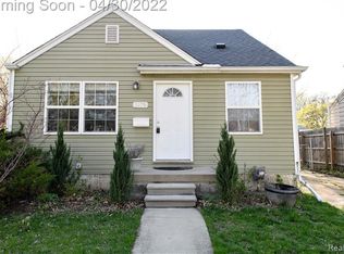 1979 Leitch Rd, Ferndale, MI 48220