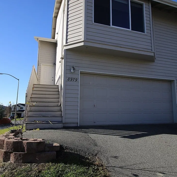 8979 Eagle Place Loop
