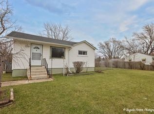 2921 N Lewis Ave, Waukegan, IL 60087