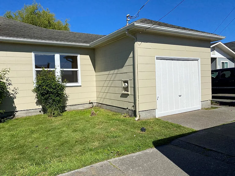 1239 Madison St — Photo 4