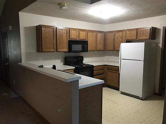 4th image of 8826 Lake Michigan Dr