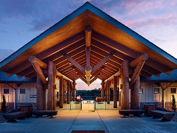 Whispering Pines Community - The Outlook Grand Entry Way