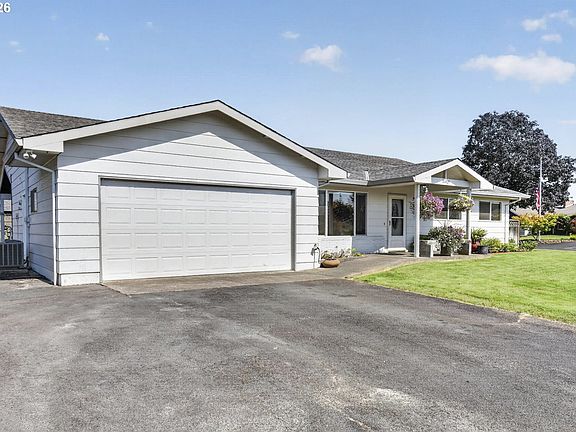 3rd image of 51929 SE Woodmere Ct