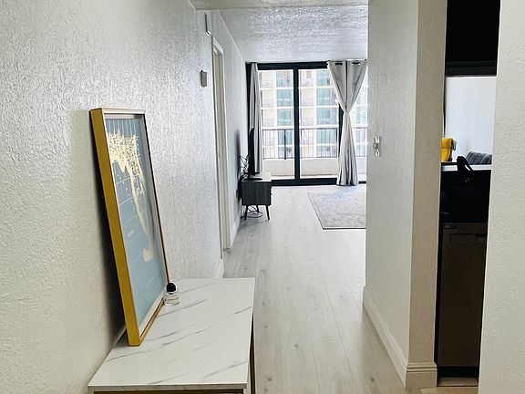 4th image of 555 NE 15th St APT 11