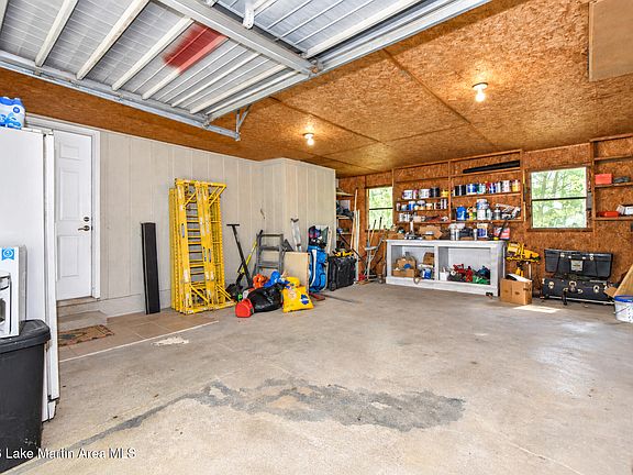 5th image of 206 Brookside Dr