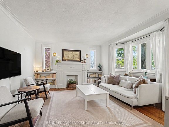 4th image of 21 Hazel St