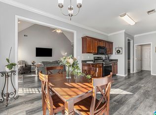 866 Savannah Ln, Calera, AL 35040