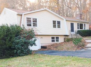 524 Old Clintonville Rd, North Haven, CT 06473