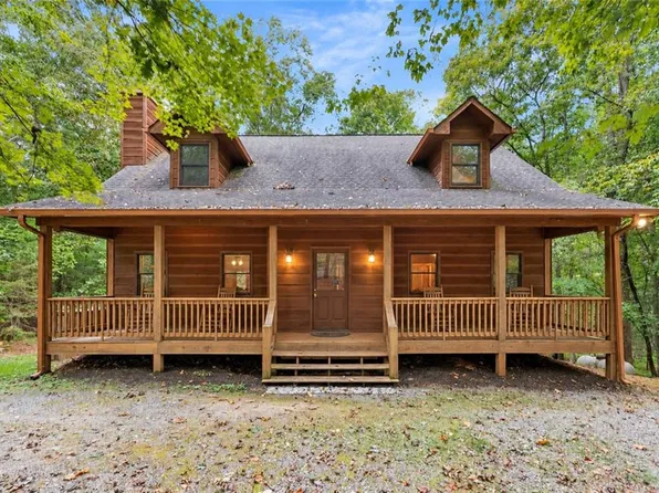 416 Acadia Dr, Ellijay, GA 30540