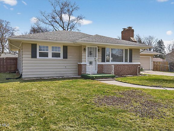 3rd image of 1225 Westgate Rd