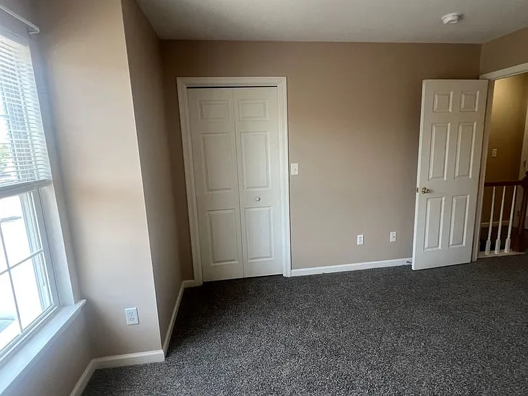 18-21 Eastwick Ln — Photo 9