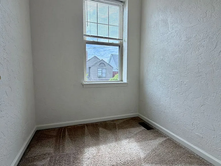709 Bellefonte St — Photo 14