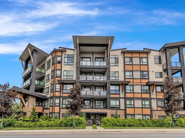 20829 77a Ave #301, Langley, BC V2Y 0Y5