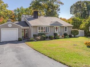 18 Oakdale Rd, Wilmington, MA 01887