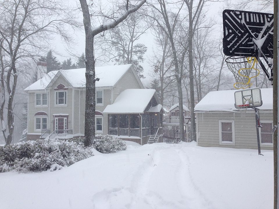 9621 Maury Rd